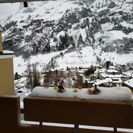 Laerchenwald 1804 アパート *